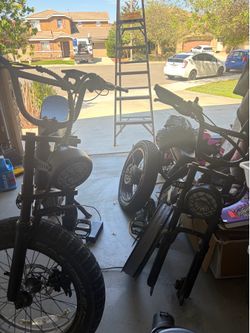 Two Qlaway Bk20 ebikes