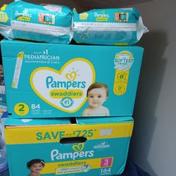 Diapers Pampers Swaddlers