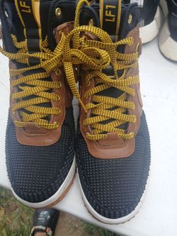 NIKE AIR LF1 SIZE 9.5