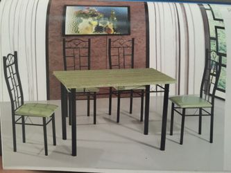 Dining table in metal