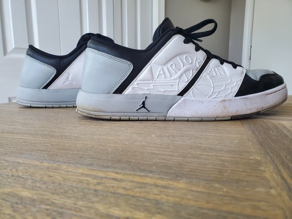 Air Jordan Nu Retro 1 Men's Size 12 Shoes Sneakers