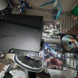 PS3 Slim 325 Gig W Games And Wired Control 