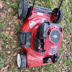Lawn Mower Craftsman Easy To Push Start Right Up Good Conditions Ready For Work 