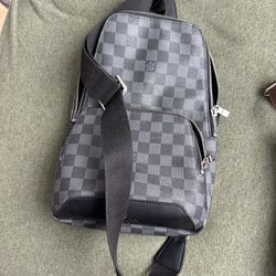 Louis Vuitton Crossbody Bag for Sale in Cleveland, OH - OfferUp