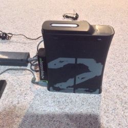 Xbox 360 250GB Modern Warfare 2 Call Of Duty Edition , Black Console Plus Games