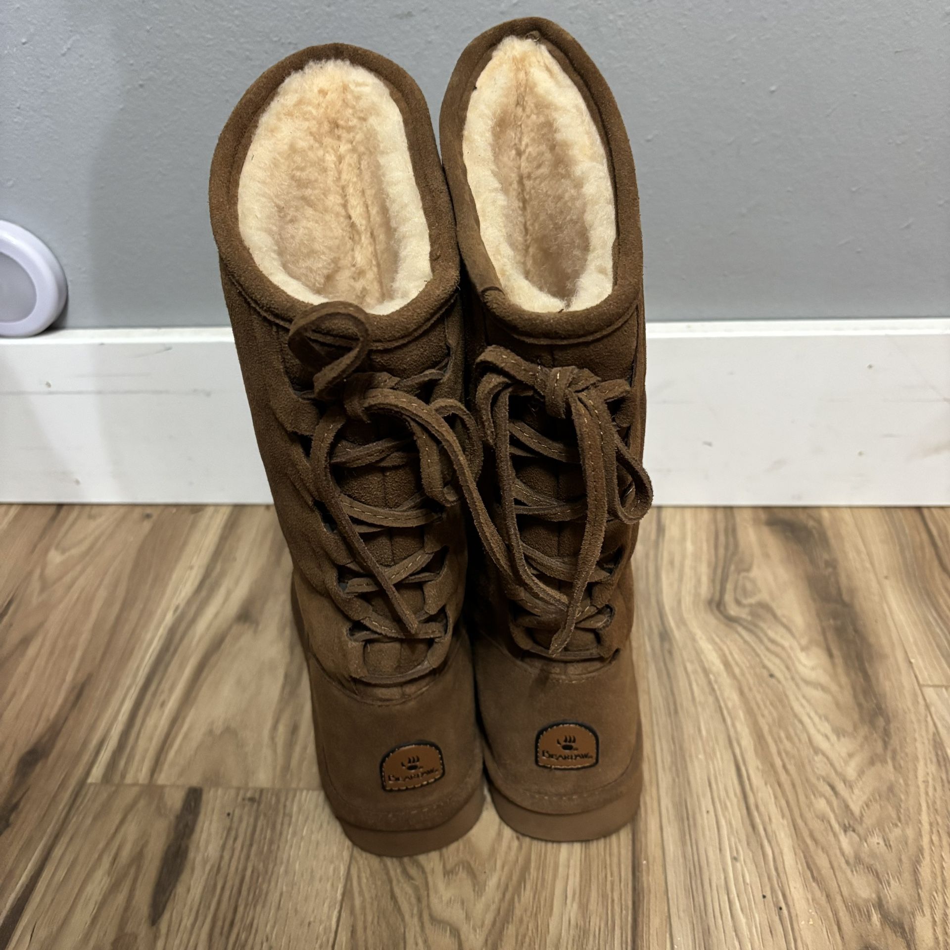 New Bear Paw Boots Size 9 *Run Small*