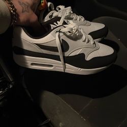 Brand New Never Been Worn Nike Air Max 1