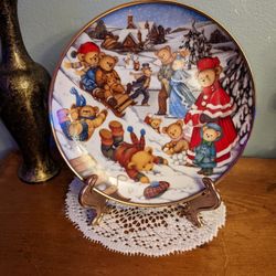 Teddy Bear Winter Frolic Plate