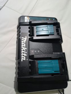 Makita double charger