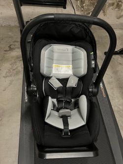 Baby Jogger City Go2 Infant Car Seat With Stroller Adapters and Base
