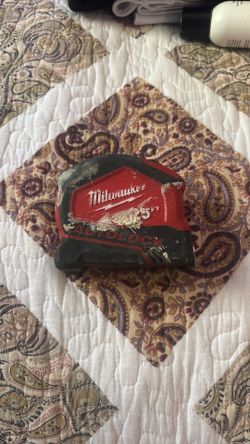 Milwaukee tape measure