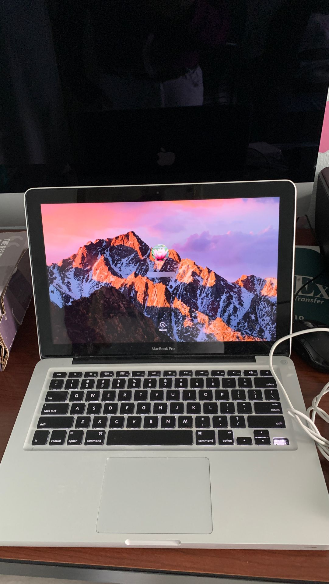 MacBook pro, 14 inch screen