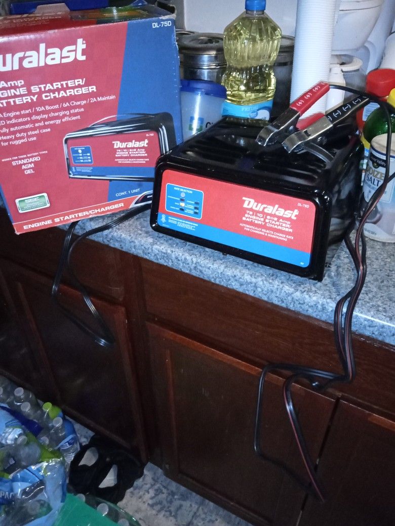 Duralast Battery Charger New