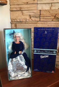 1995 BARBIE WINTER VELVET DOLL AN AVON EXCLUSIVE NEW