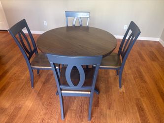 Round Dining Table Set with 4 Chairs