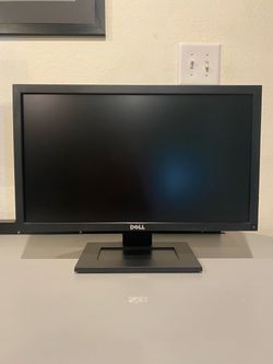 21.5 Inch Widescreen Dell Monitor with 60Hz, 5ms, VGA, and DVIr