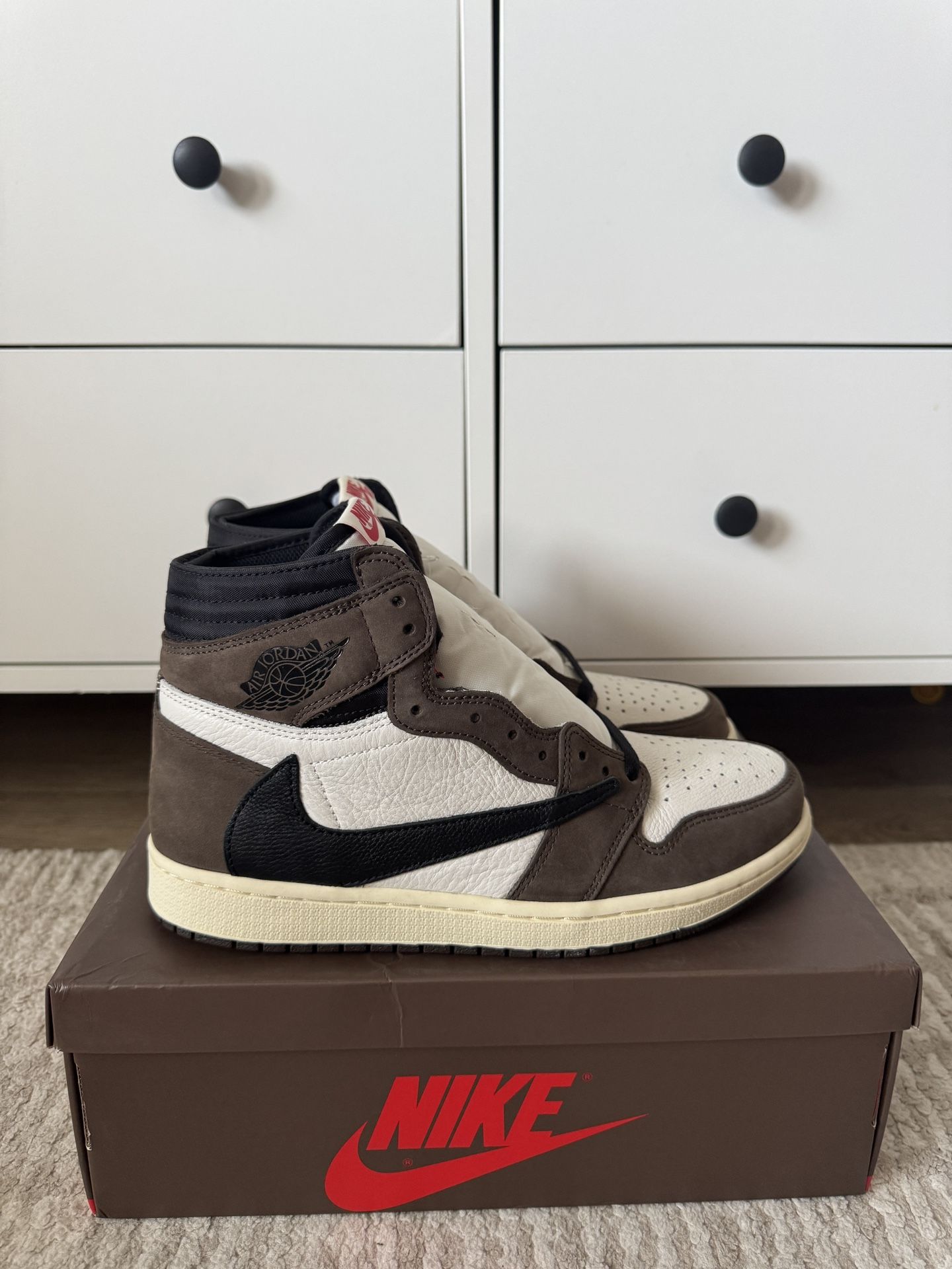 Jordan 1 High Travis Scott Mocha - Size 9 DS OG ALL