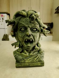 Motion activated Medusa