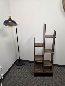 Floor Lamp & Modern Bookshelf – Great Condition ✨