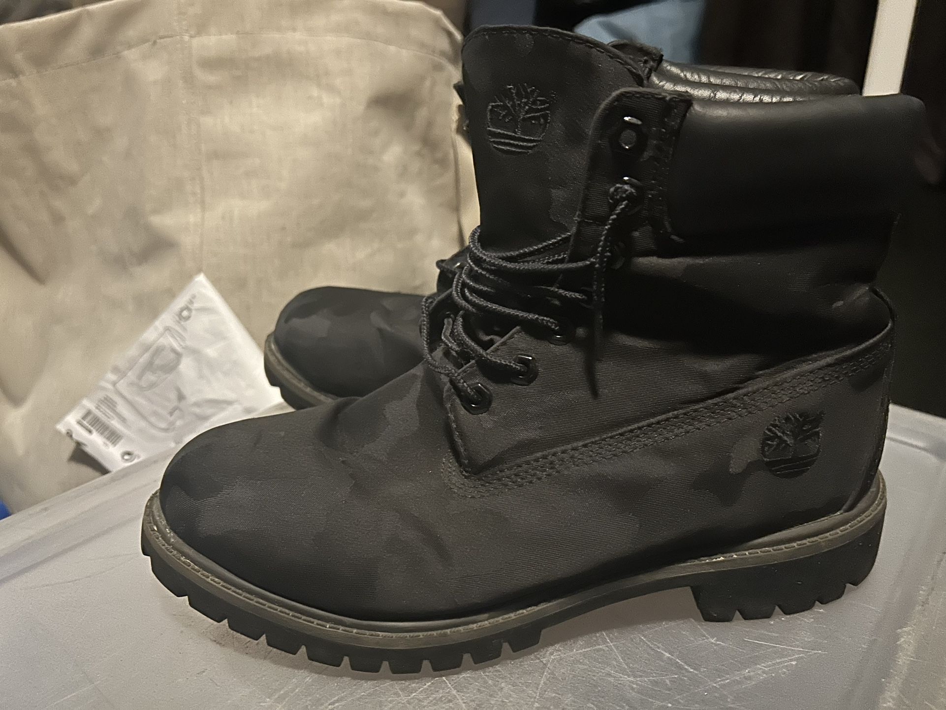 Timberland Black Boots β Menβs Size 9