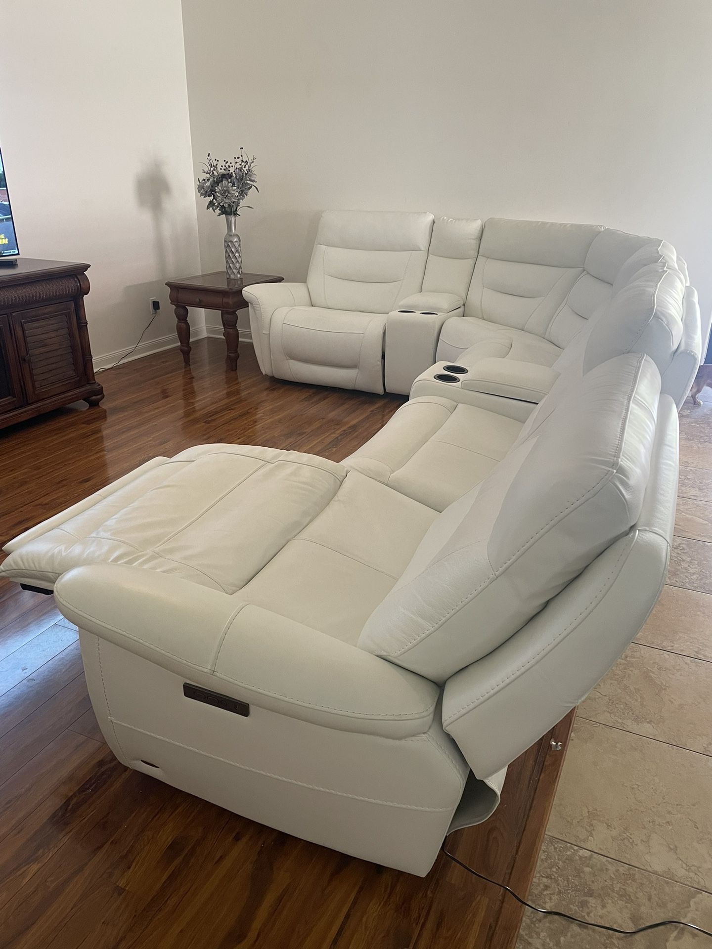Sectional Sofa In White Leather