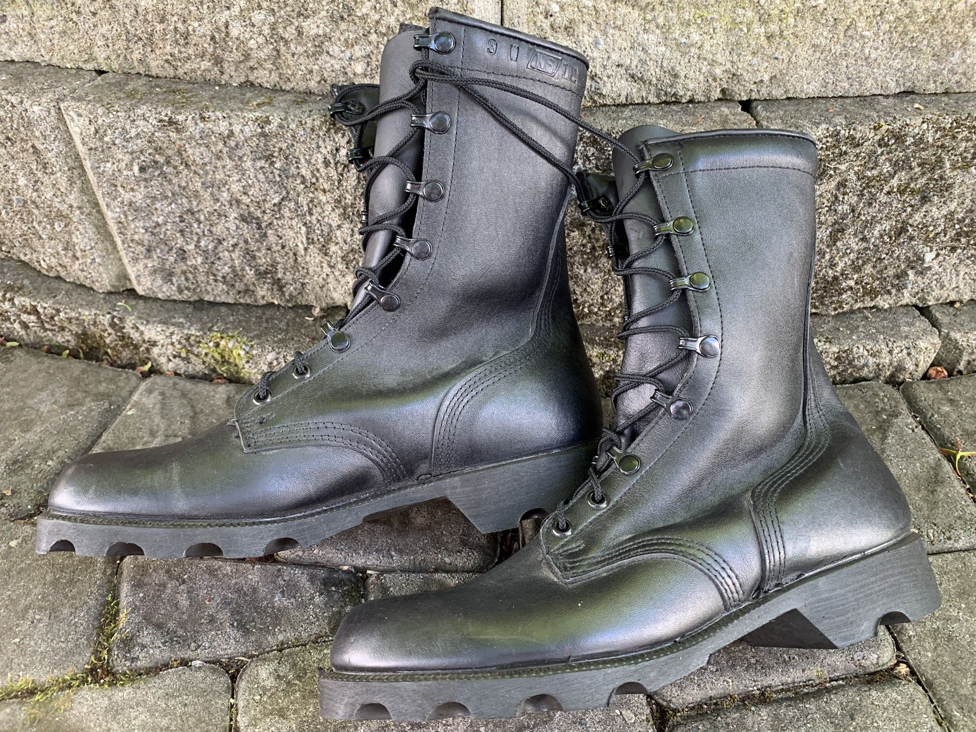 Military Surplus Leather Combat Boots, New, 9 W