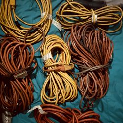 6 Heavy-Duty Professional Extension Cords, (Varying In Size 20-75 Foot!) All in great condition!!! 