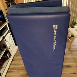 4' x 8' x 2" folding gym mat
