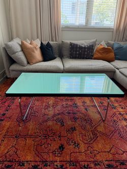 Hvy Glass-Top Coffee table