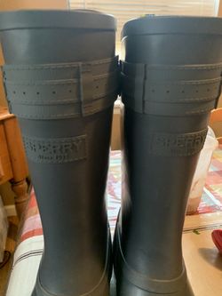 Sperry’s woman size 11 rainboots