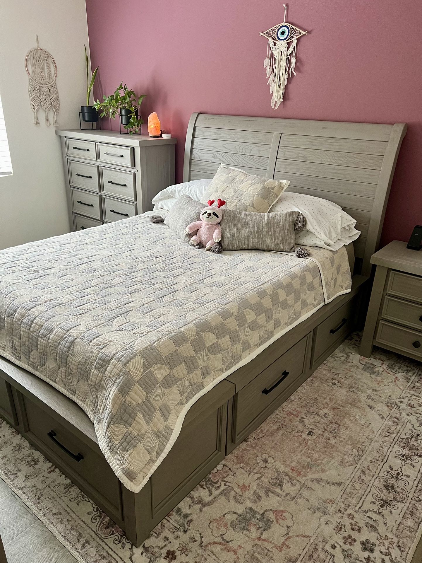 Queen bedroom Set