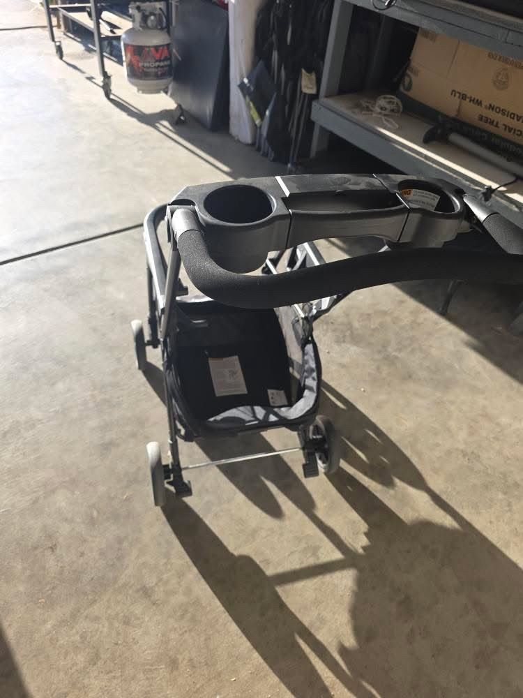 Chicco Keyfit Stroller And Car Seat Set In Perfect Condition
