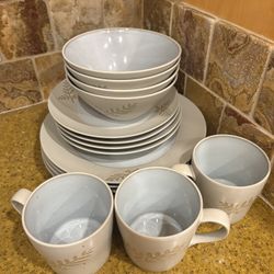 Decorative Dish Set