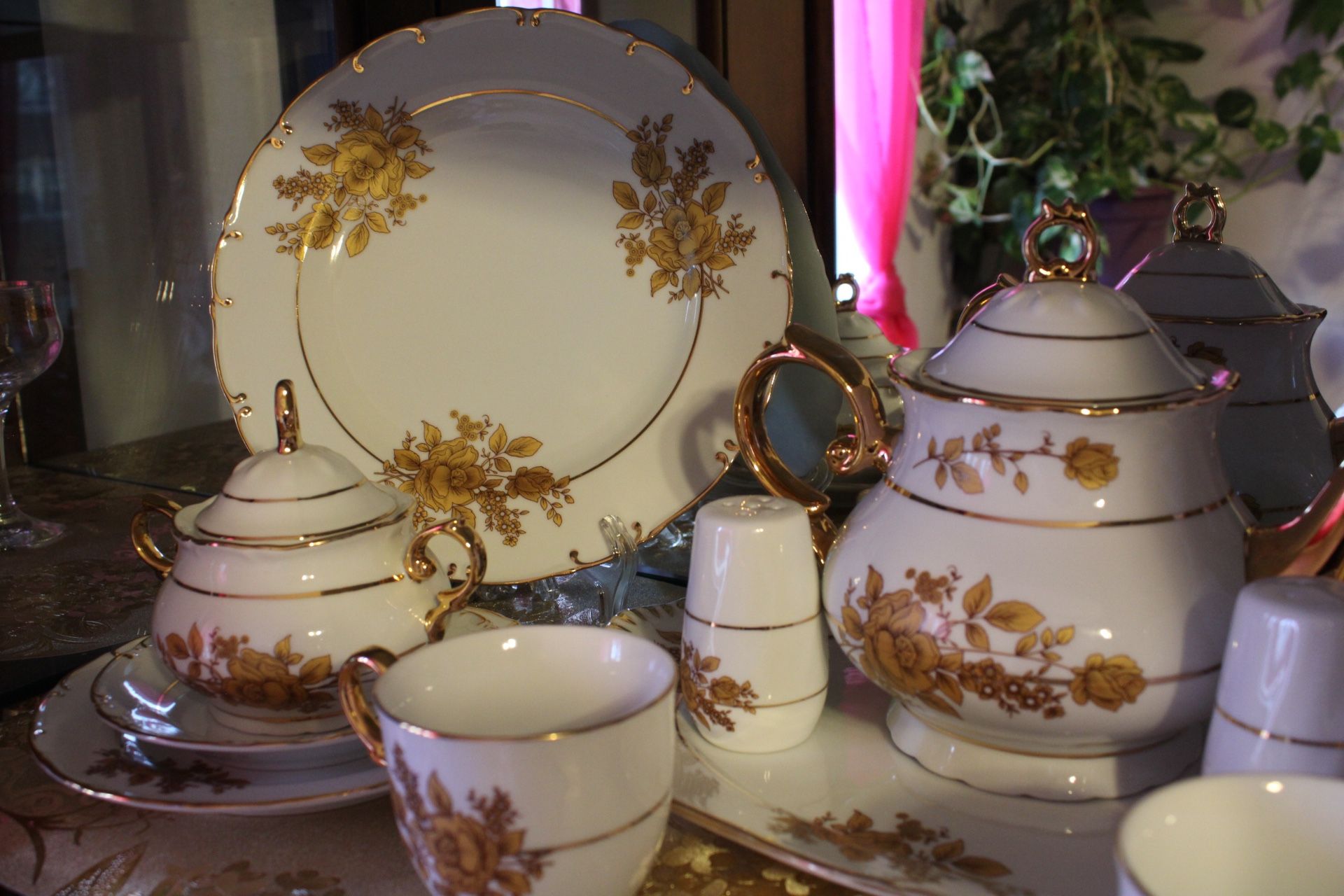Real China Tea Cup Set