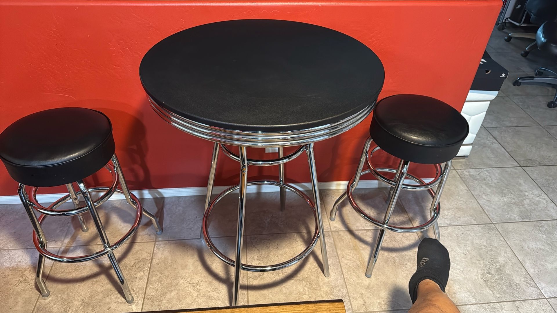 Bar Table And 2 Bar Stools