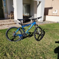 Trek Mountain Bike 