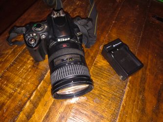 Nikon D40 18-200mm VR lens