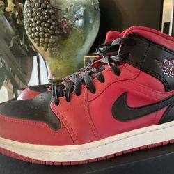 Size 10.5 - Jordan 1 Mid Reverse Bred
