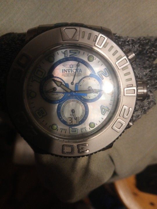 Invicta. "PRO DIVER MASTER OF THE OCEANS"