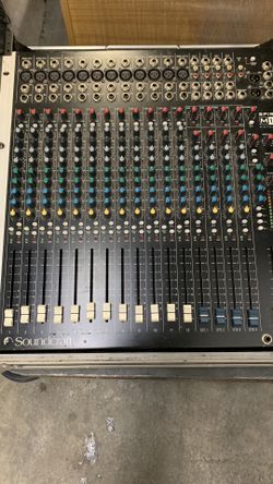 SOUNDCRAFT M12  Mixer W/ Case