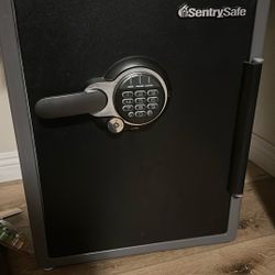 Century, Safe To Cubic Feet Great Condition $16 0 Paid 360