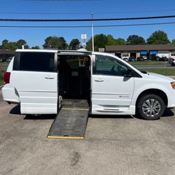 Dodge Grand Caravan Handicap Mobility Wheelchair Van