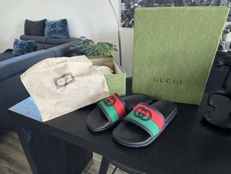 $150  new Gucci mens slides size 10-11