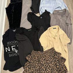 30 Pieces Women’s Large Clothing