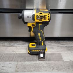 DEWALT 20V XR BRUSHLESS IMPACT DRIVER WITH SPEED CONTROL PERFECT CONDITION