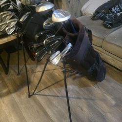 COUGAR GOLF CLUBS WITH COUGAR STANDBAG (13 CLUBS SET)