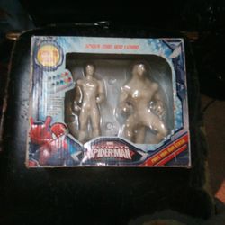 Spider Man And Lizard Paint Set Never Opened.