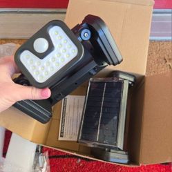 LED 3-Head Motion Sensor Solar Security Light - IP65 Waterproof  Set of 2