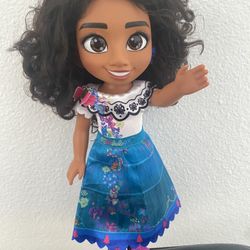 Disney Encanto Mirabel Madrigal Fashion Doll 14 Inch