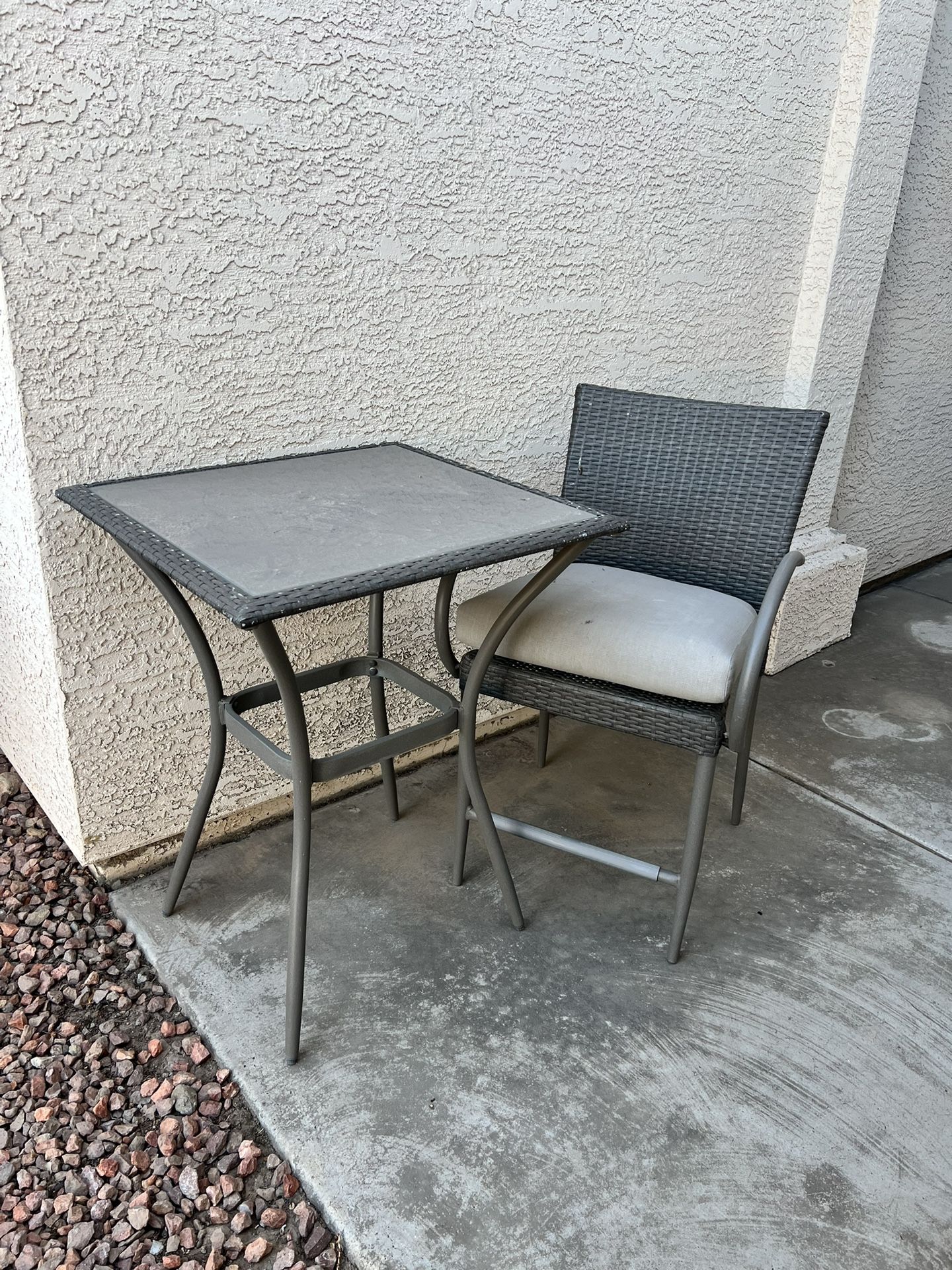 Outdoor table and chair